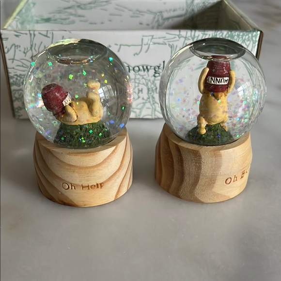 Rare Vtg  DISNEY Mini Snow Globes-Set of 2 by Michel & Co. NIB - Picture 7 of 14